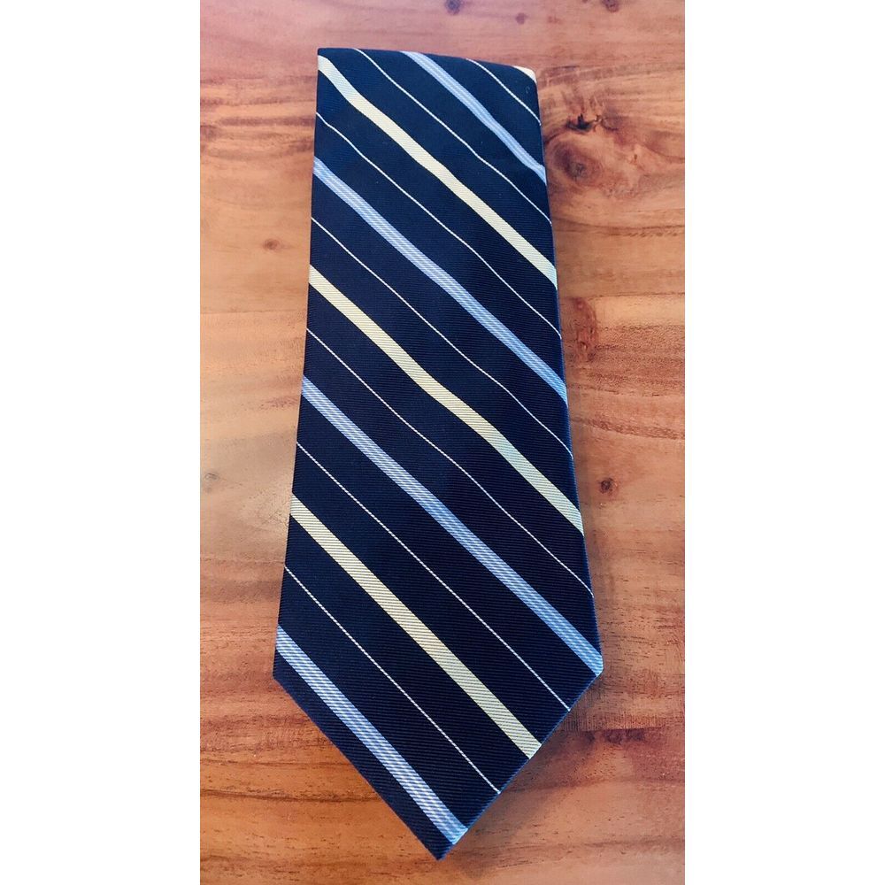 Roundtree & Yorke 100% Silk Handmade Blue Striped Woven Tie